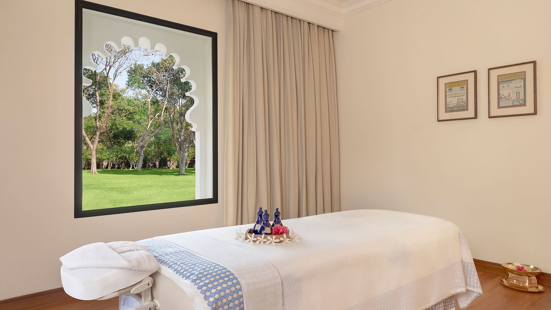 Spa treatment at Trident Udaipur, a 5 star hotel in Udaipur offering relaxing wellness therapies.